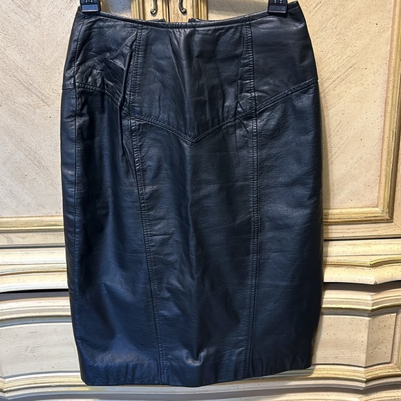 Vintage Bermans Black Leather Below the Knee Length Pencil Skirt Size 4 - Picture 1 of 6